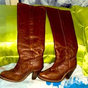 Frye vintage knee high riding boots.